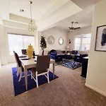 Desert-Star Residence