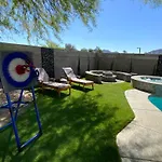 Buddha Gem, Central 6 Bed Room Luxury Home With Pool Hot Tub Game Room And Much More