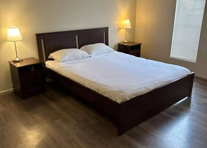 2 Or 3 Bedroom Condo Walk To Mgm Casino And Strip