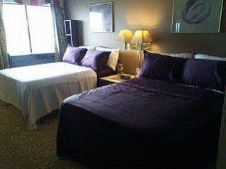 Claremont Vegas 2*