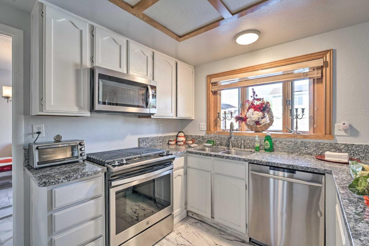 Сasa de vacaciones Pet-friendly Family Gem, 10 Mi To Vegas Strip *