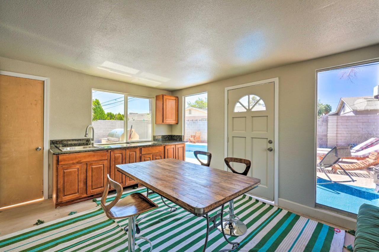 Holiday home Vegas Getaway With Patio About 3 Mi To Strip!
