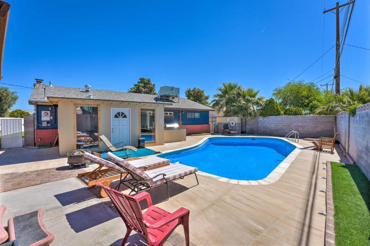 Holiday home Vegas Getaway With Patio About 3 Mi To Strip!