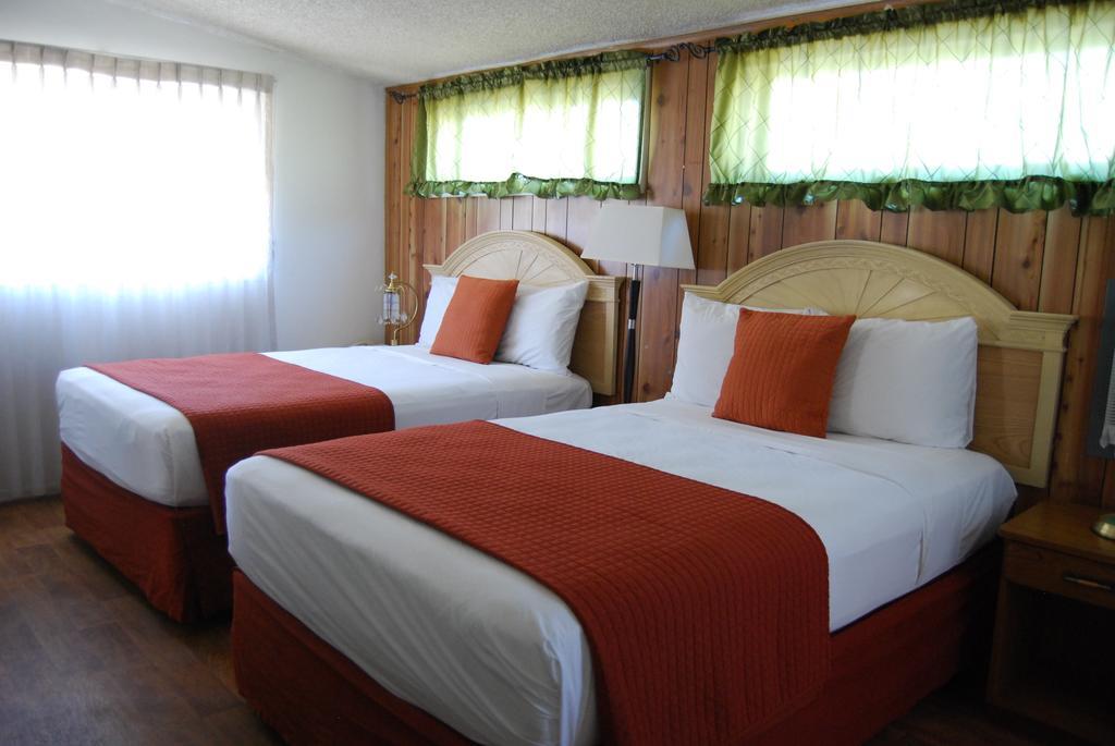 El Mirador Motel 2*