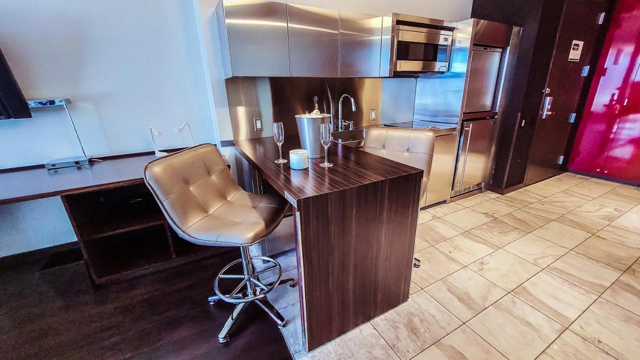 Luxury 53rd Flr With Amazing Sunset View & Balcony No Refee At Palms Place Aparthotel *