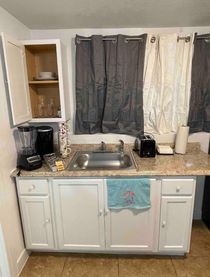 Cozy Studio…with Private Entrance Apartment Las Vegas