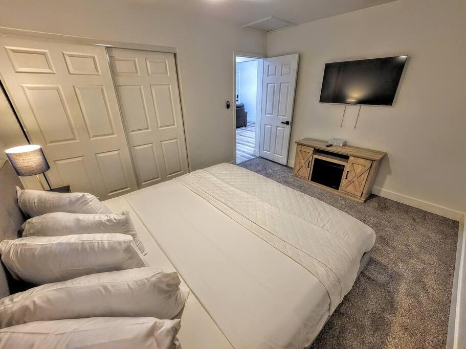#72diamond Ranch W/pool&spa: Mins To Lv Strip/unlv