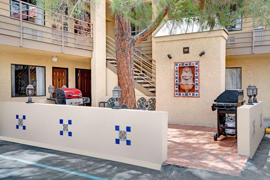 Days By Wyndham Vegas Airport Near The Strip 2*