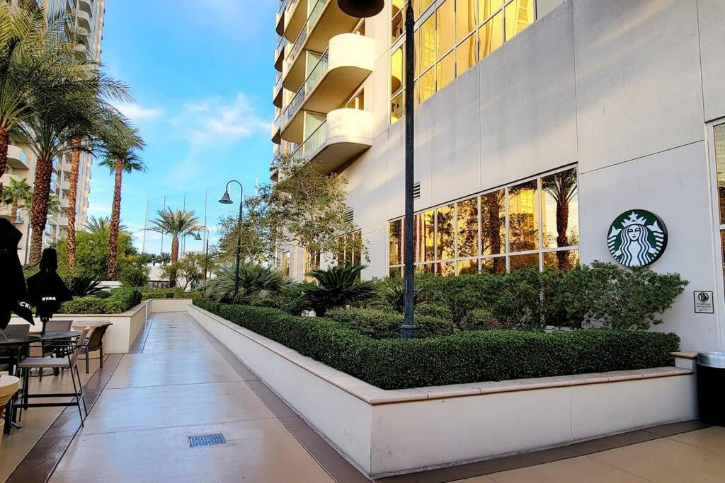Apartment The Signature At Mgm Condo! Stunning Strip Views & No Fees! Las Vegas