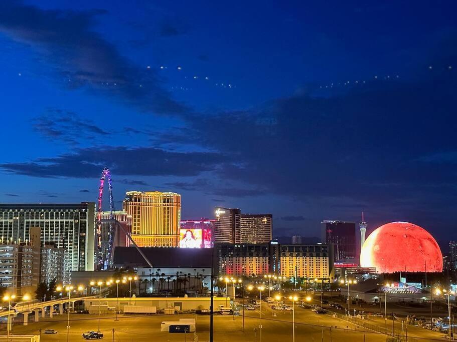 The Signature At Mgm Condo! Stunning Strip Views & No Fees! Las Vegas