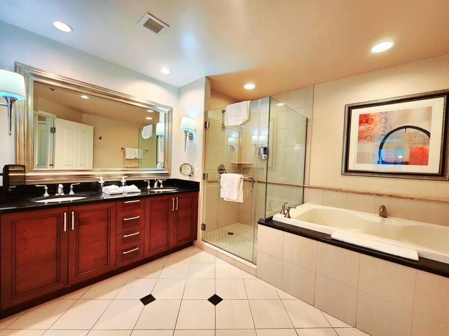 The Signature At Mgm Condo! Stunning Strip Views & No Fees! Apartment