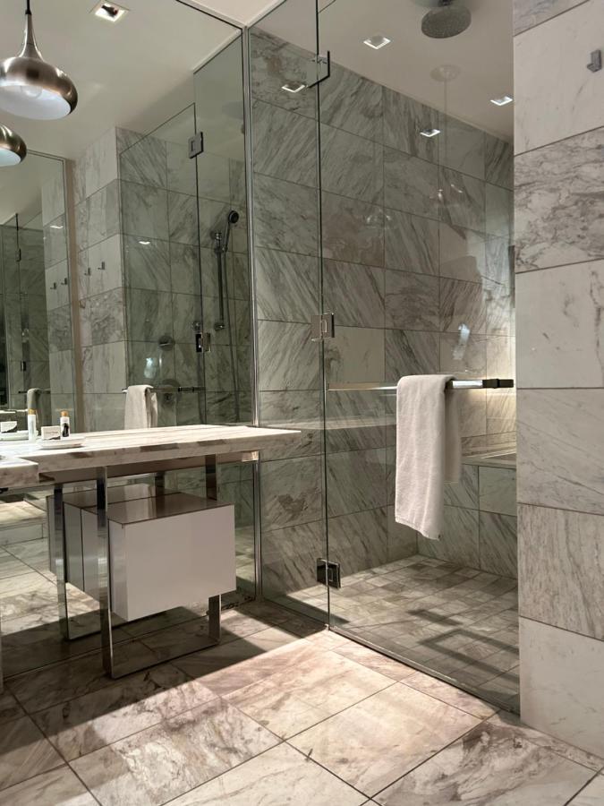 Amazing Luxury 25th Floor Apartment Las Vegas