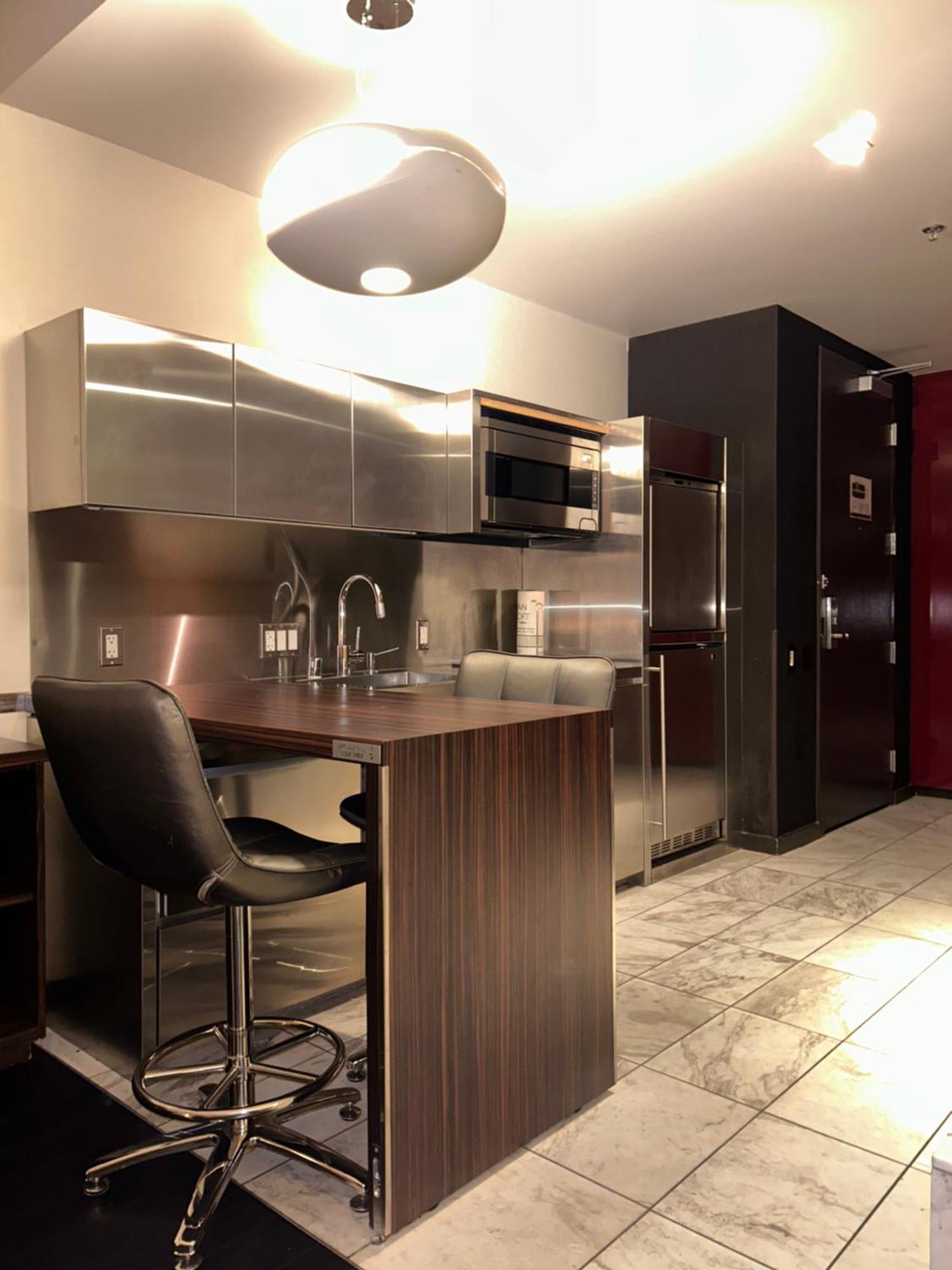 Amazing Luxury 25th Floor Apartment *
