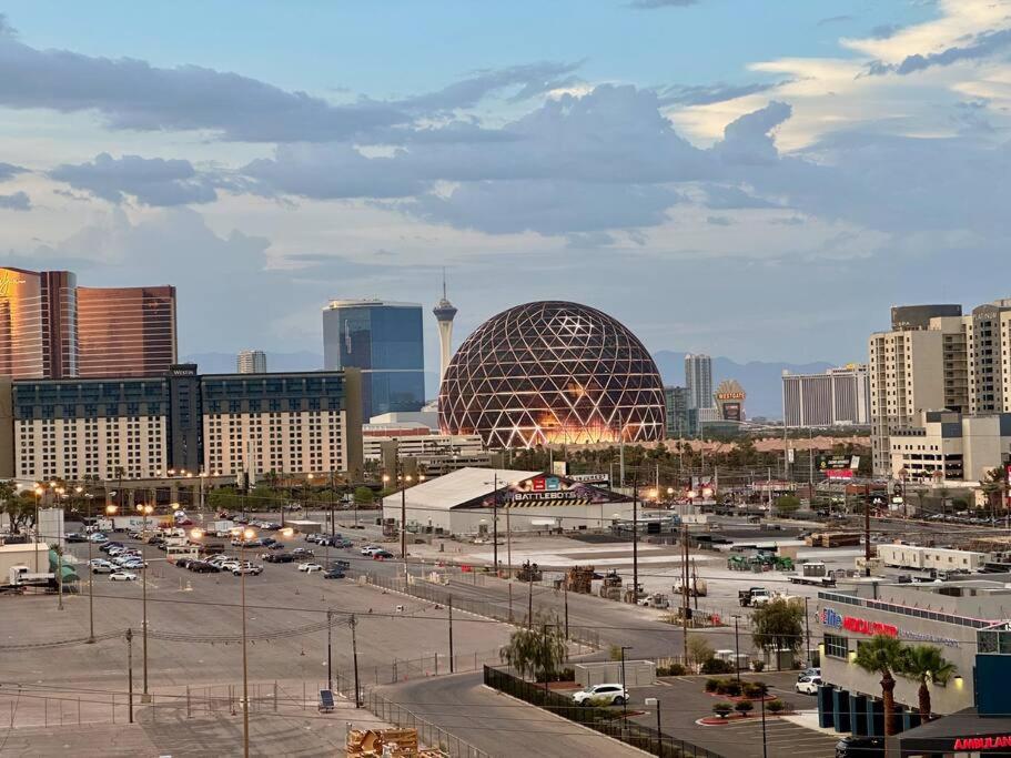 The Signature At Mgm Condo! Stunning Strip Views & No Fees! Las Vegas