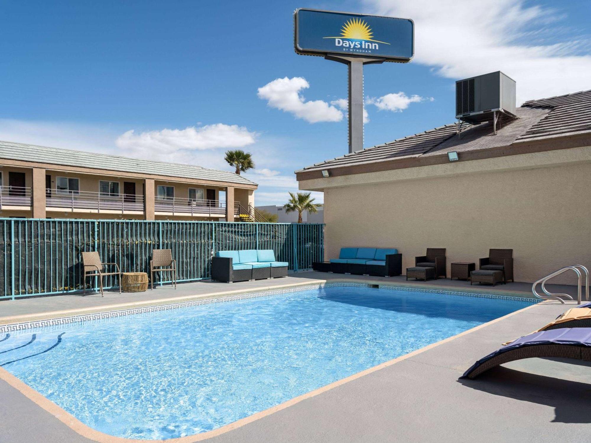 Days By Wyndham Vegas Airport Near The Strip 2*