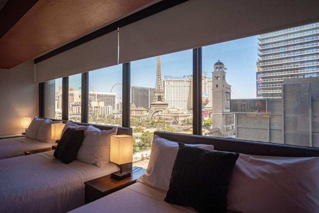 Apartment Penthouse On The Strip - 2bd/2ba