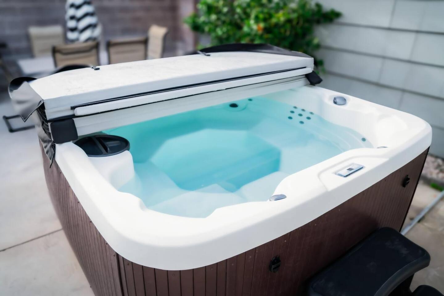Casa de férias Summergetaway-luxehottub Privatepool By Strip Las Vegas