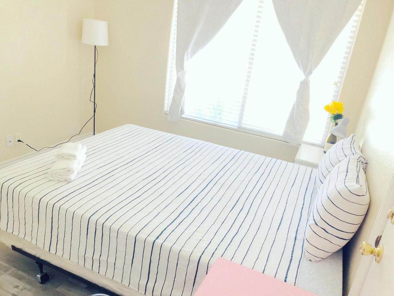Comfortable Big Bedroom In The House For Rent-03 Homestay *