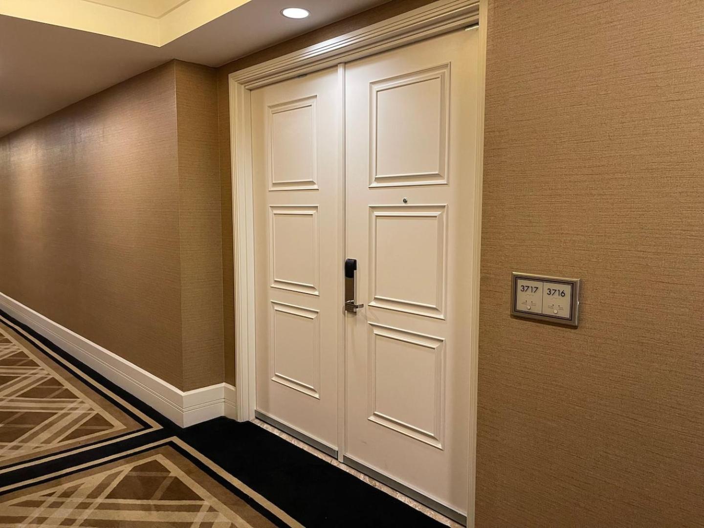 Five Star Trump No And Cleaning Fees * Las Vegas