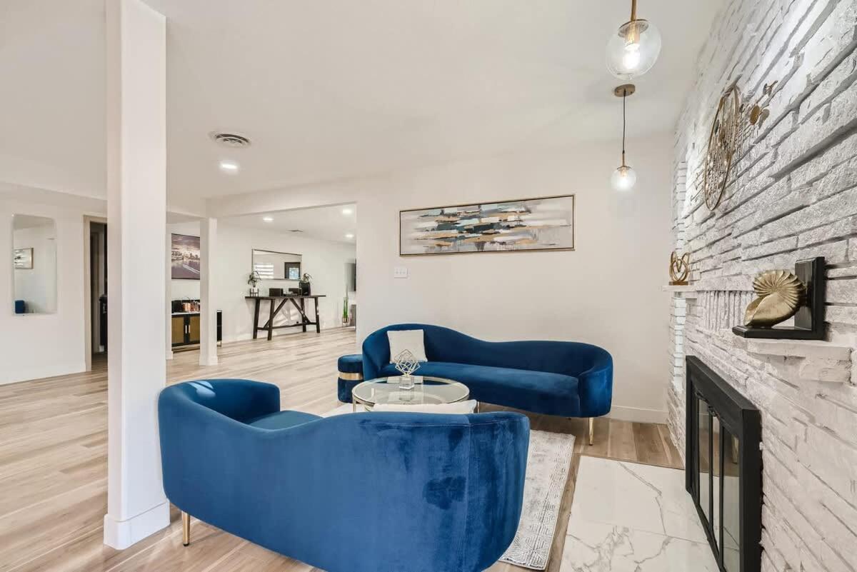 Heated Pool Modern Ranch 10 Min To Strip Ferienhaus *