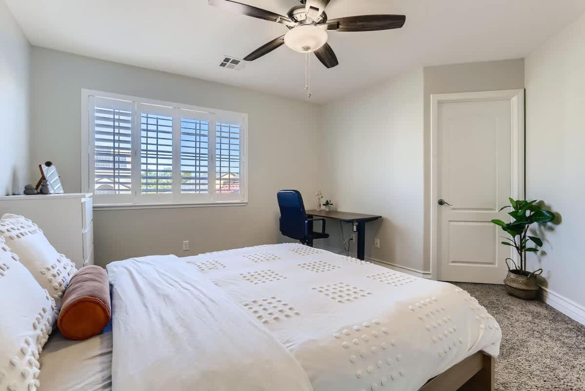Spacious Luxury Desert Retreat With Heated Pool Putt Putt And A Playground For Family Casa vacanze