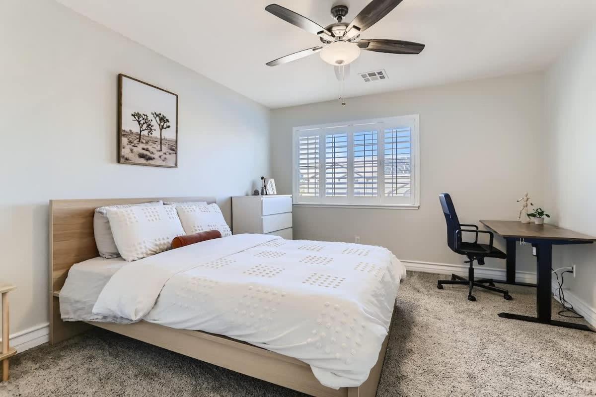 Casa vacanze Spacious Luxury Desert Retreat With Heated Pool Putt Putt And A Playground For Family *