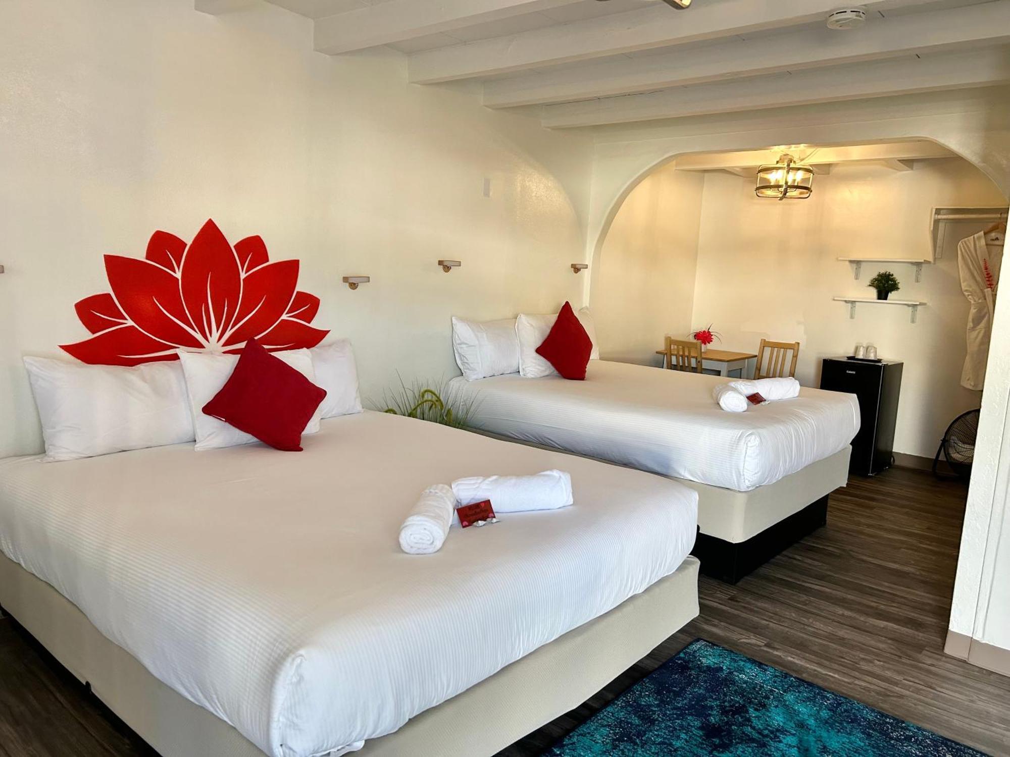 Nirvana Hotel 3*