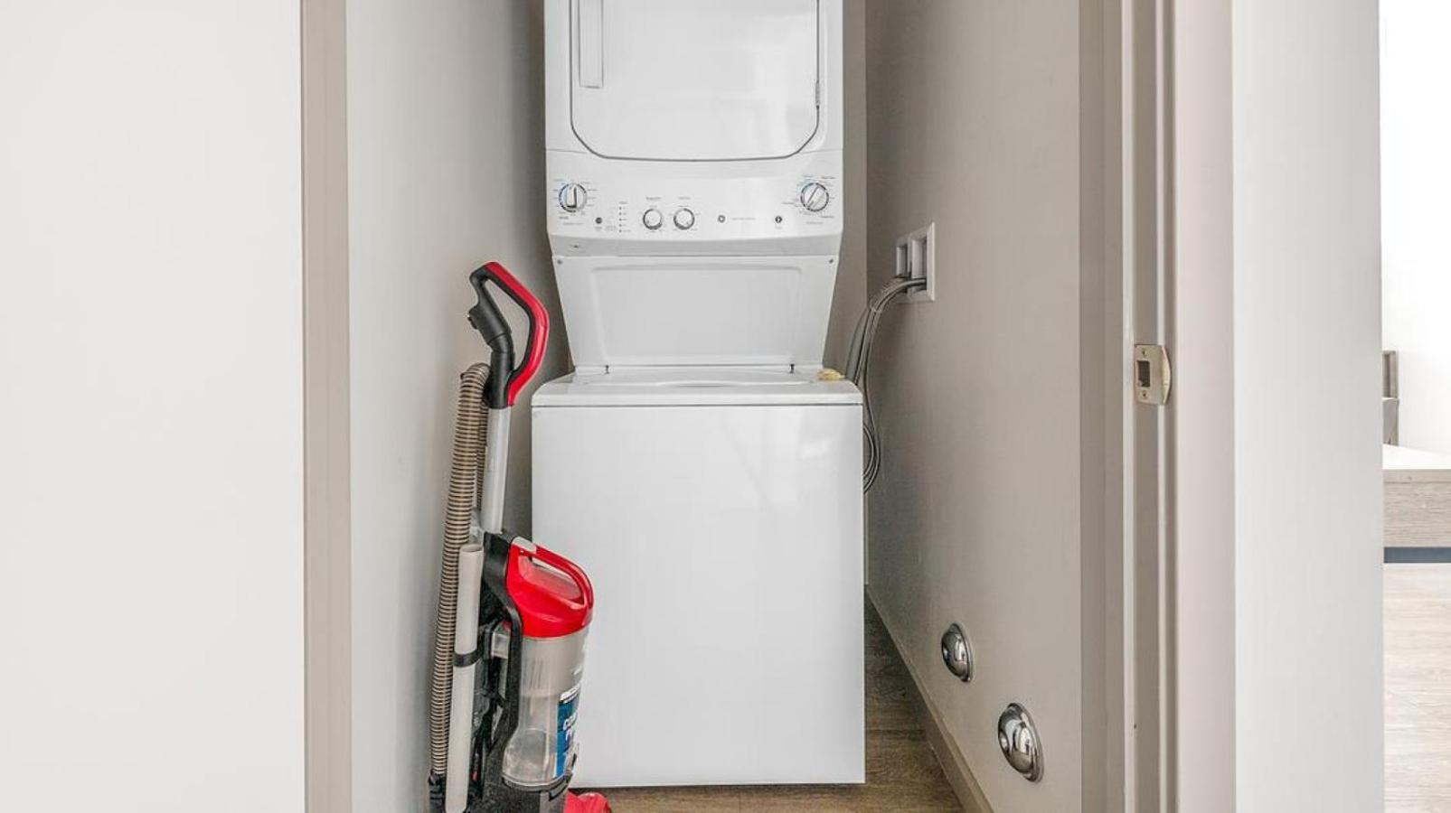 Landing At Vestra At Uncommons - 2 Bedrooms In Spring Valley Apartamento *