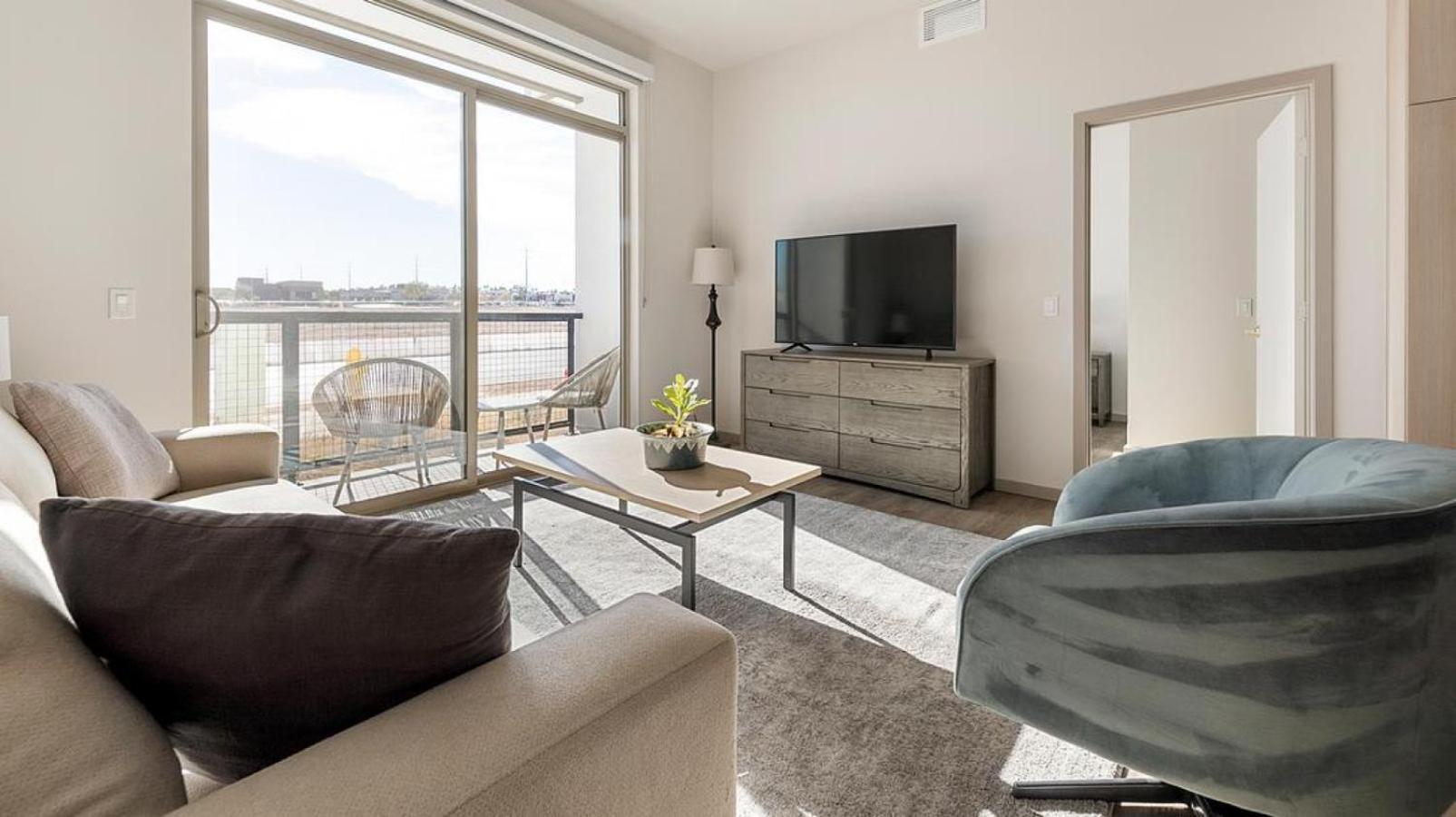Landing At Vestra At Uncommons - 2 Bedrooms In Spring Valley Apartamento
