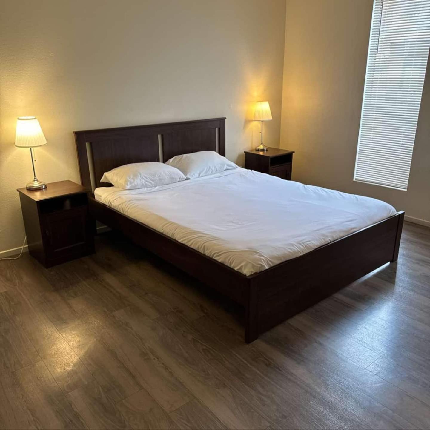2 Or 3 Bedroom Walk To Mgm Casino And Strip *