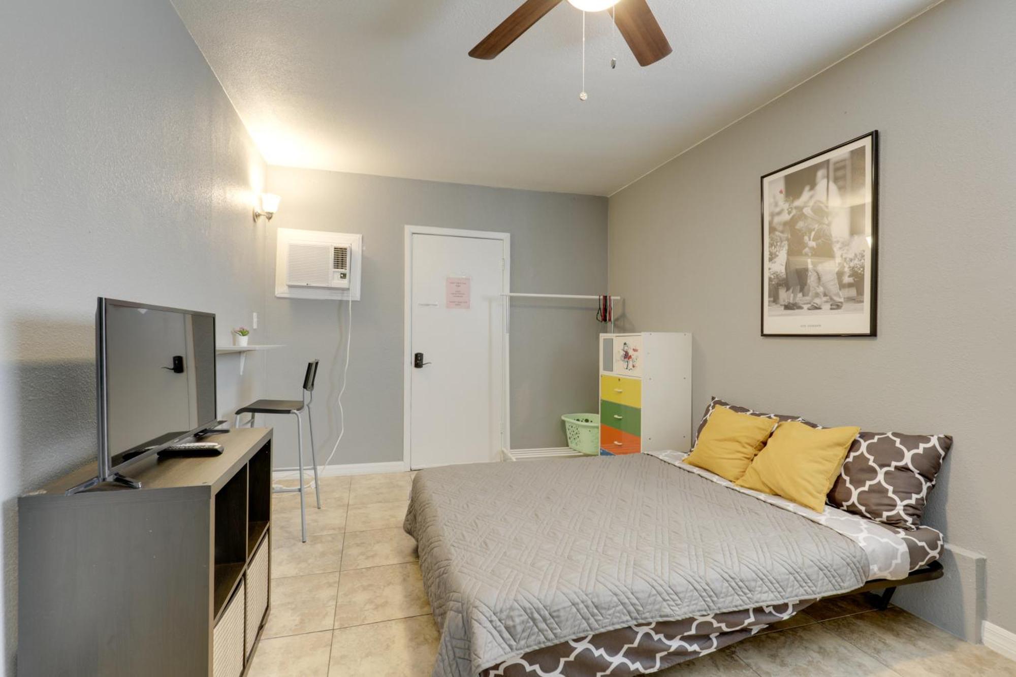North Vegas Hideaway With Grill Less Than 10 Mi To Strip Сasa de vacaciones Las Vegas