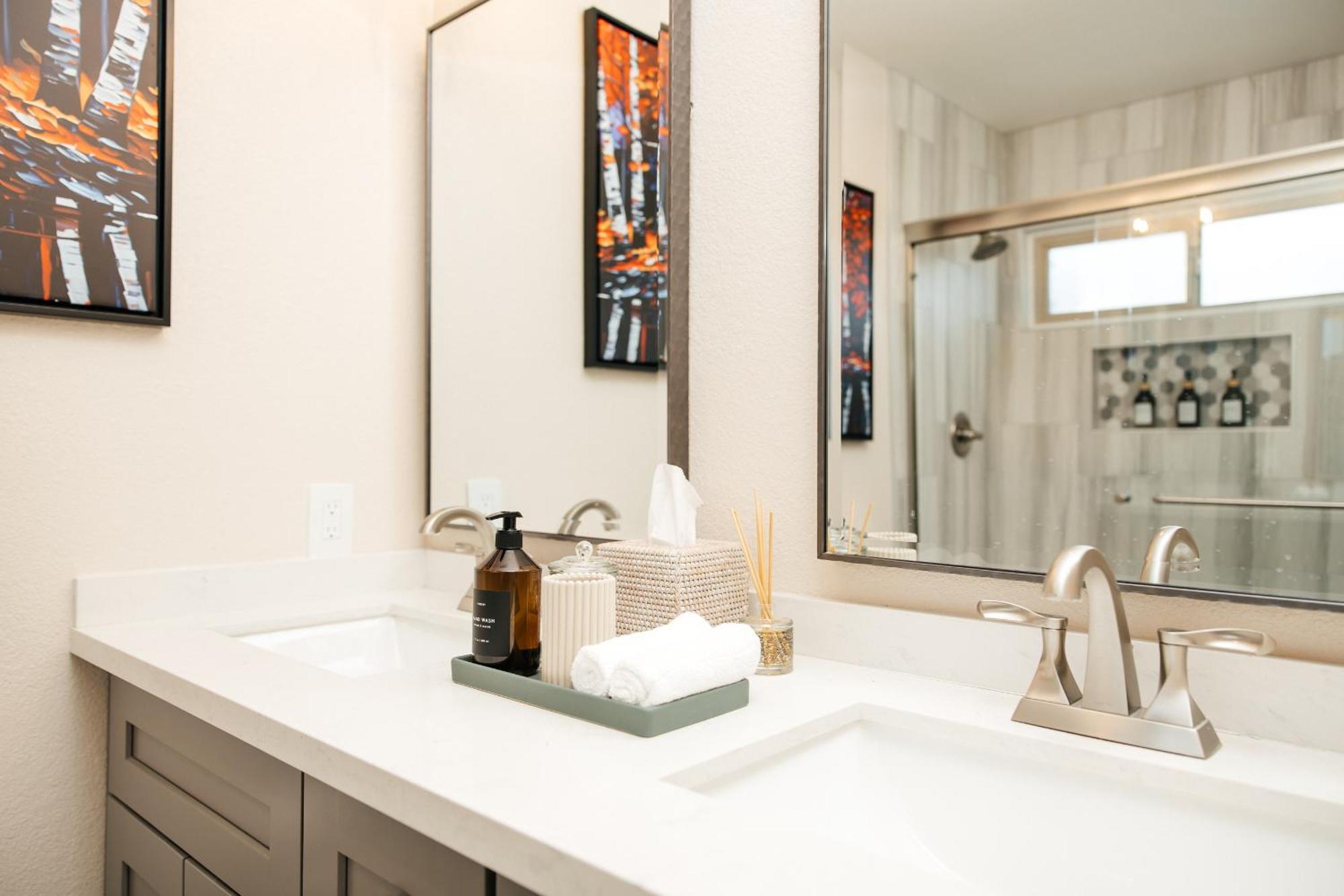 Beautiful And Spacious 3 Bedroom House Las Vegas