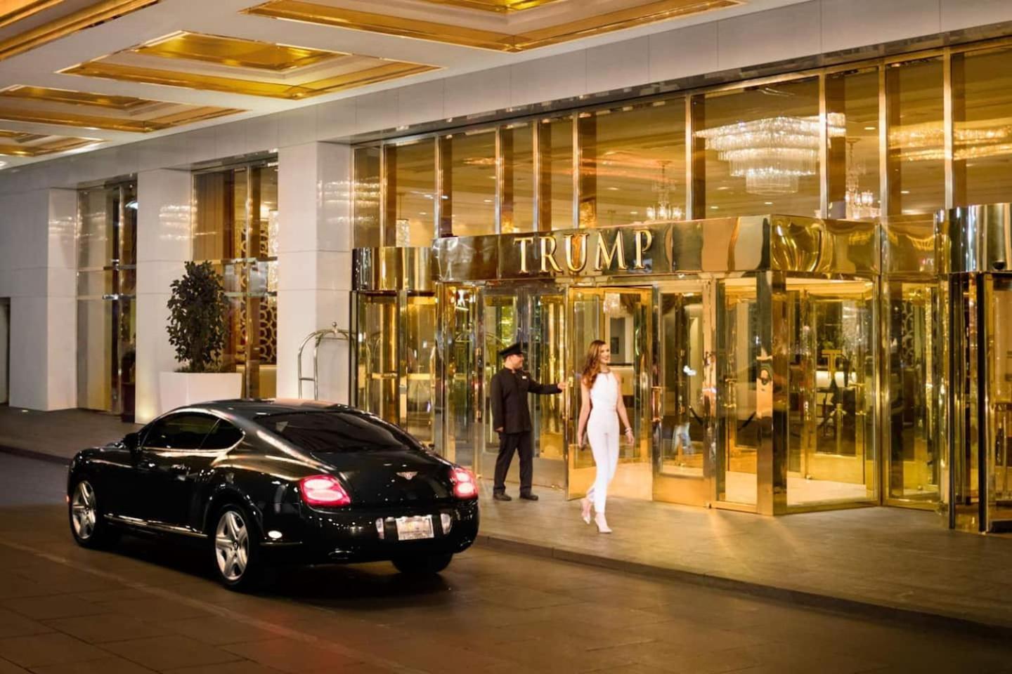 Five Star Trump No And Cleaning Fees Las Vegas