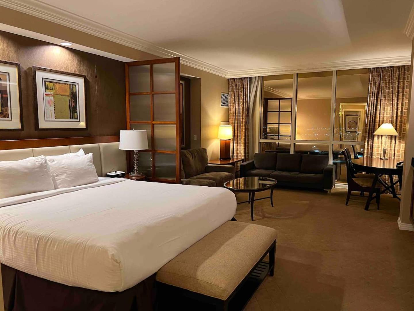 Mgm 1 Bedroom Balcony And Or Luxury * Las Vegas