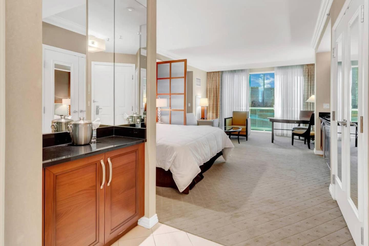 Mgm 1 Bedroom Balcony And Or Luxury *