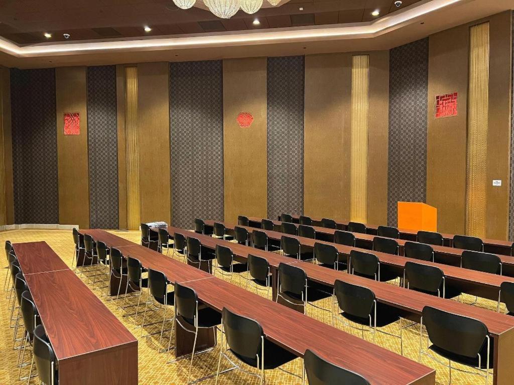 Hotel Ahern And Event Center Las Vegas