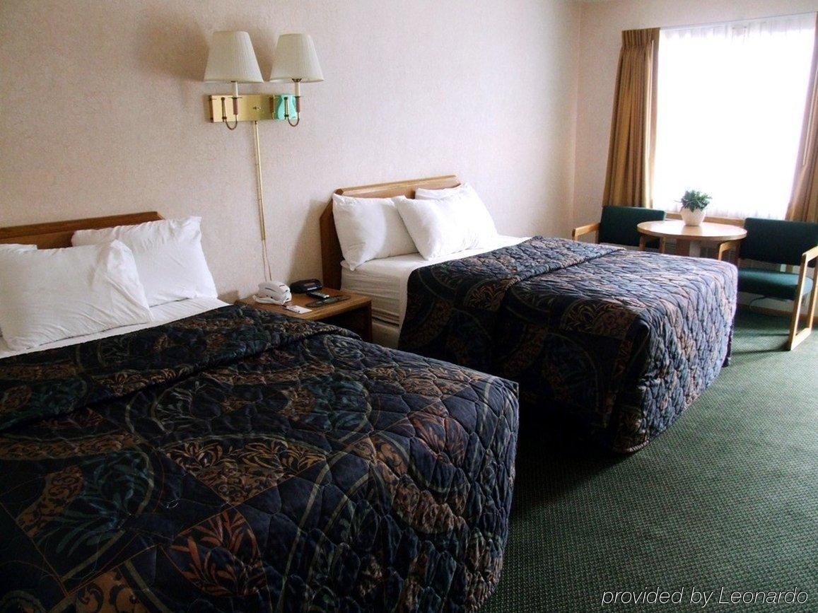 Days By Wyndham Vegas Airport Near The Strip Hotel