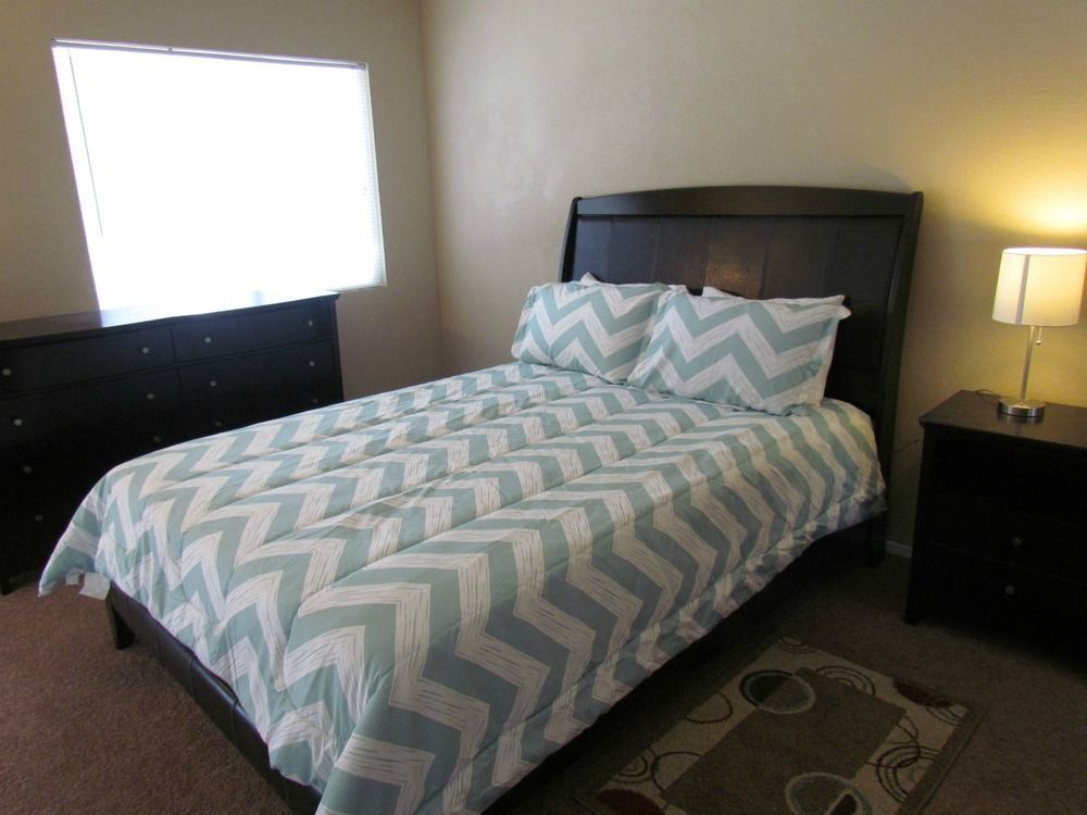 Townhouse 8 Minutes To Strip Las Vegas