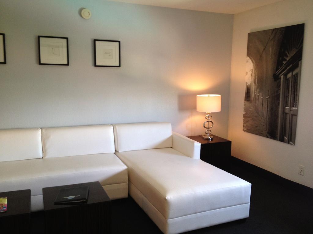 Hotel Blue Moon Gay