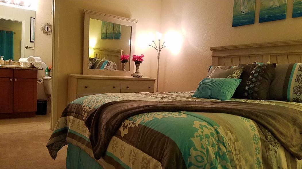 Appartamento Lovely Condo! Walking Distance To The Strip With Pool And