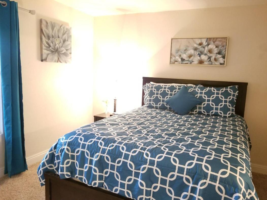 Lovely Condo! Walking Distance To The Strip With Pool And Appartamento