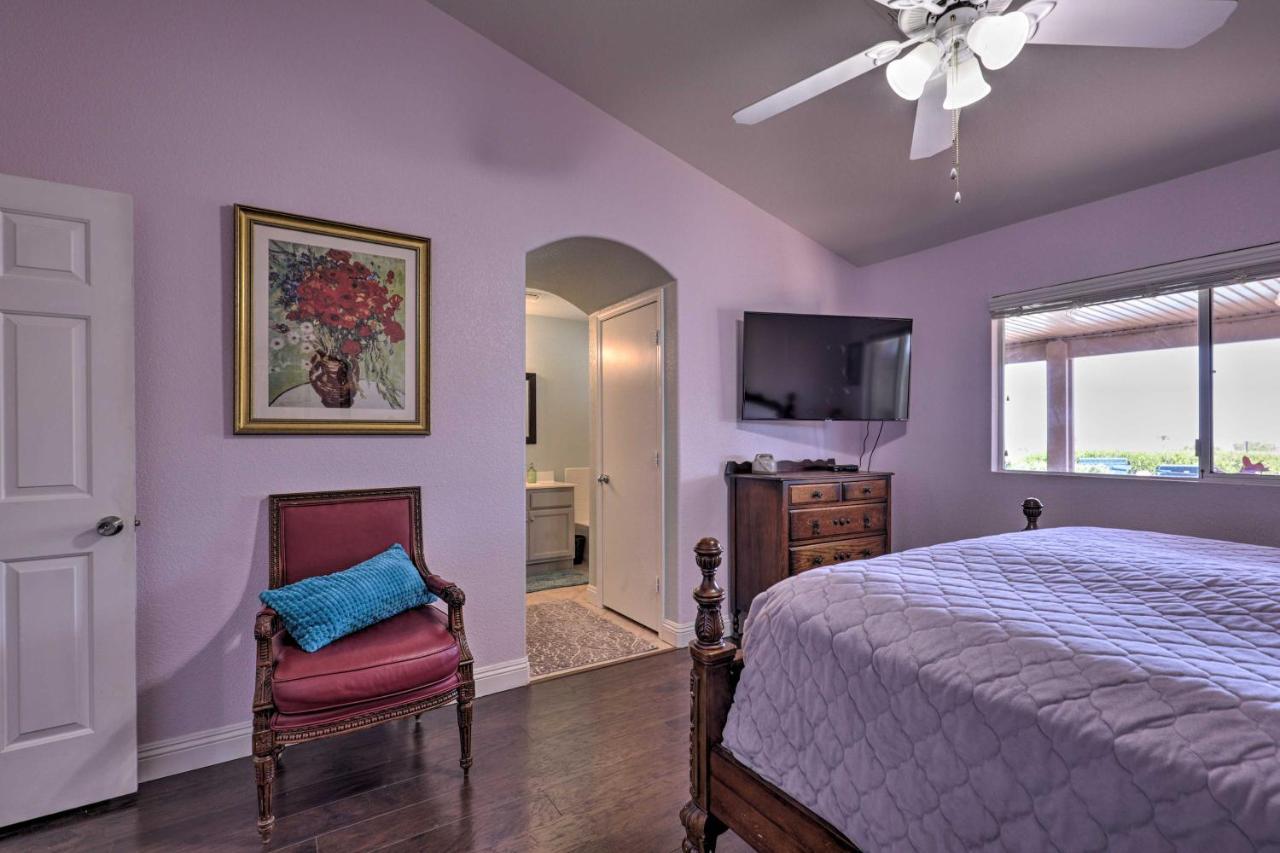 Hébergement de vacances Henderson With Pool And Mountain, Strip Views!