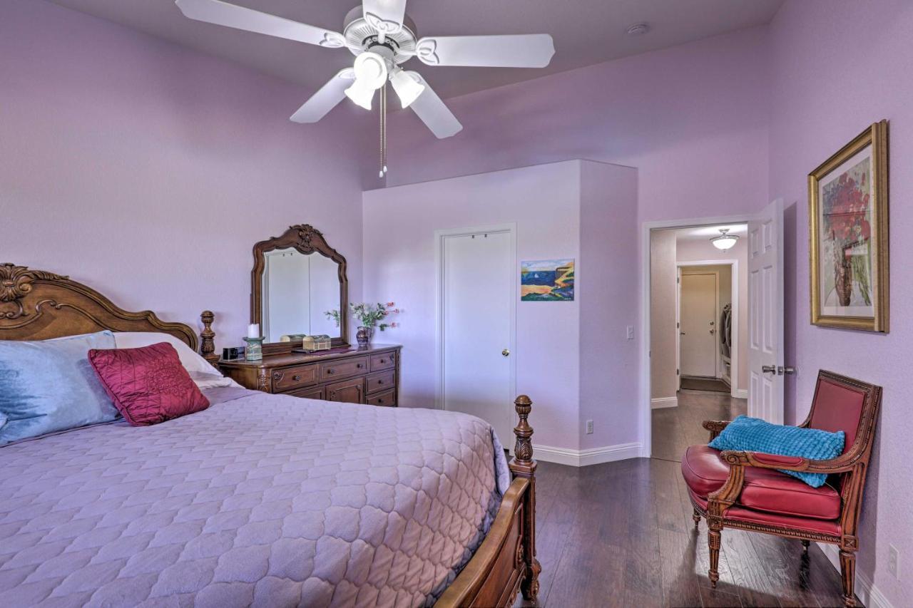 Hébergement de vacances Henderson With Pool And Mountain, Strip Views! Las Vegas