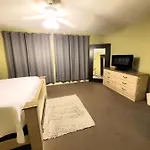 Sleeps 16, Jacuzzi, Entire Home