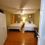 Sleeps 16, Jacuzzi, Entire Home