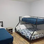 3 Bedroom W Swimming Pool And Billiards Table