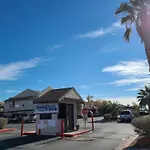 2Bed 1 Bath Condo Near Nellis Afb & The Strip