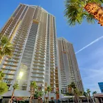 Studio Suite 25Th Flr Mgm Signature * Balcony Strip View