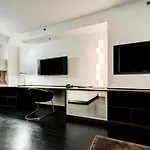 Sky High Penthouse With Dazzling Mountain Views