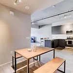 Gorgeous 1 Bed 2 Bath High Rise